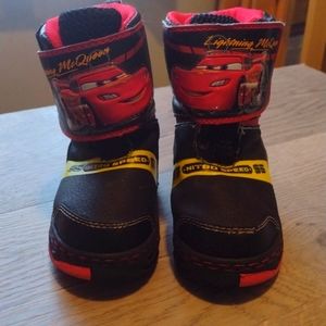 Disney Lightning McQueen childs snow boots.  Size 6. Black and red.